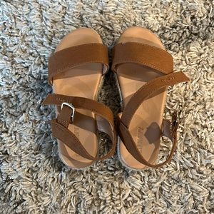 Girls sandals - old navy